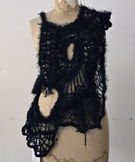deformation pullover