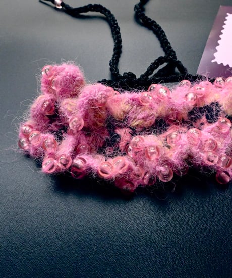キラキラぷちぷちビーズのフリル choker
