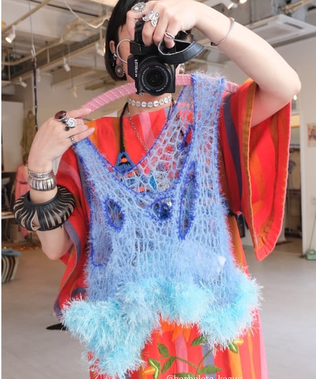 変形穴あきbustier