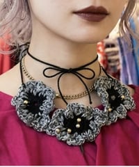 Black lamé Flower choker