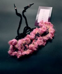 キラキラぷちぷちビーズのフリル choker
