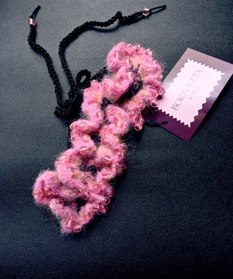 キラキラぷちぷちビーズのフリル choker