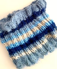 Blue border head bund ①
