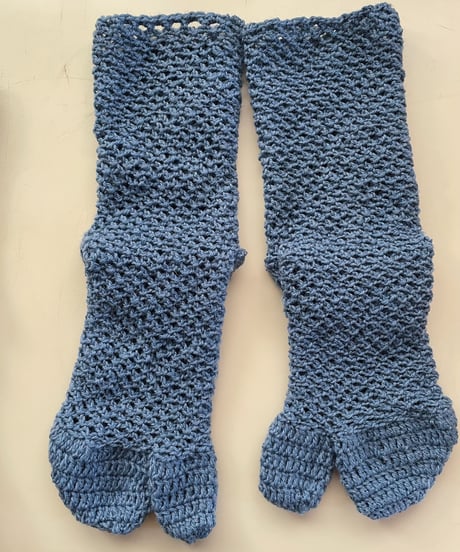 rhombus hole tabi socks