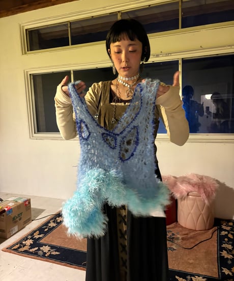 変形穴あきbustier