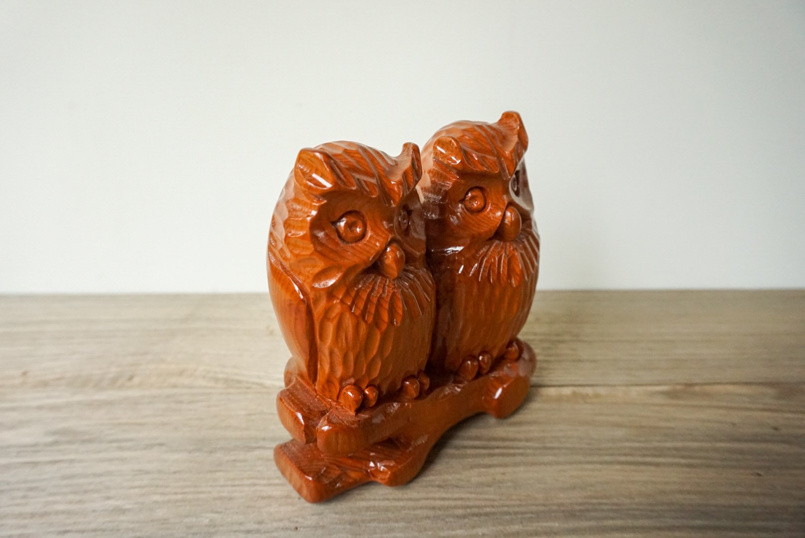 二羽フクロウ木彫り (北海道産イチイ材) | woodplaza's STORE