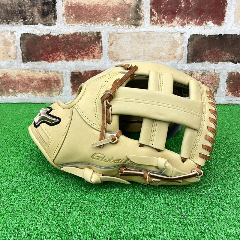 軟式投手用グローブ（ミズノ-Global Elite） 色-クリーム色