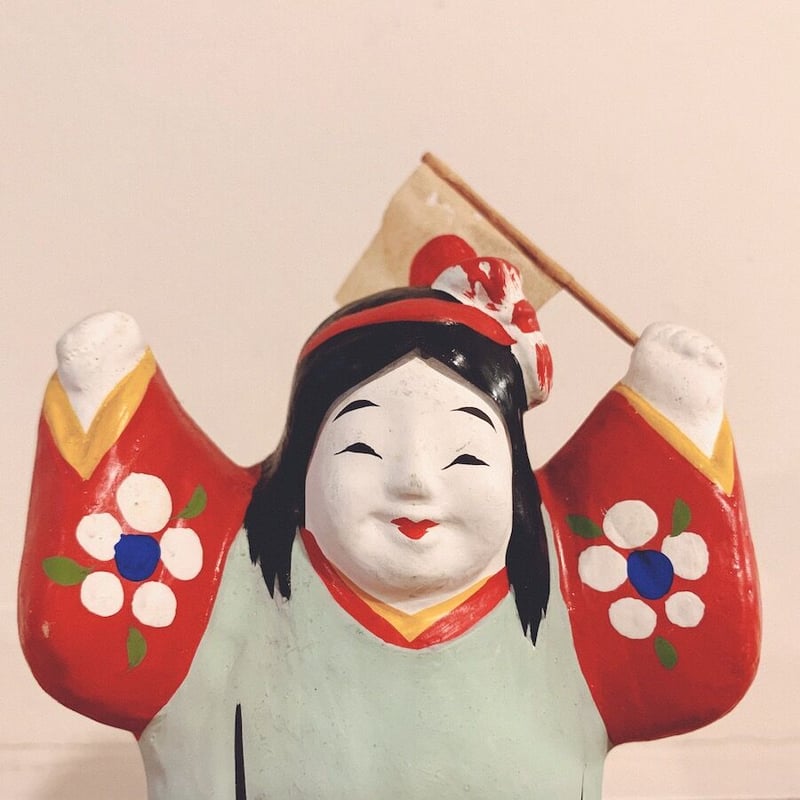 秋田・中山土人形『旗持ち童子』2体 | 象々の郷土玩具