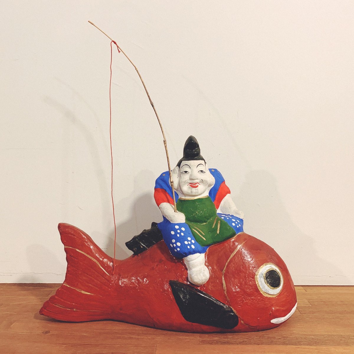 久米土人形の『鯛乗り恵比寿』 | 象々の郷土玩具