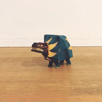 やはた工房・五十嵐豊『牛』 | 象々の郷土玩具