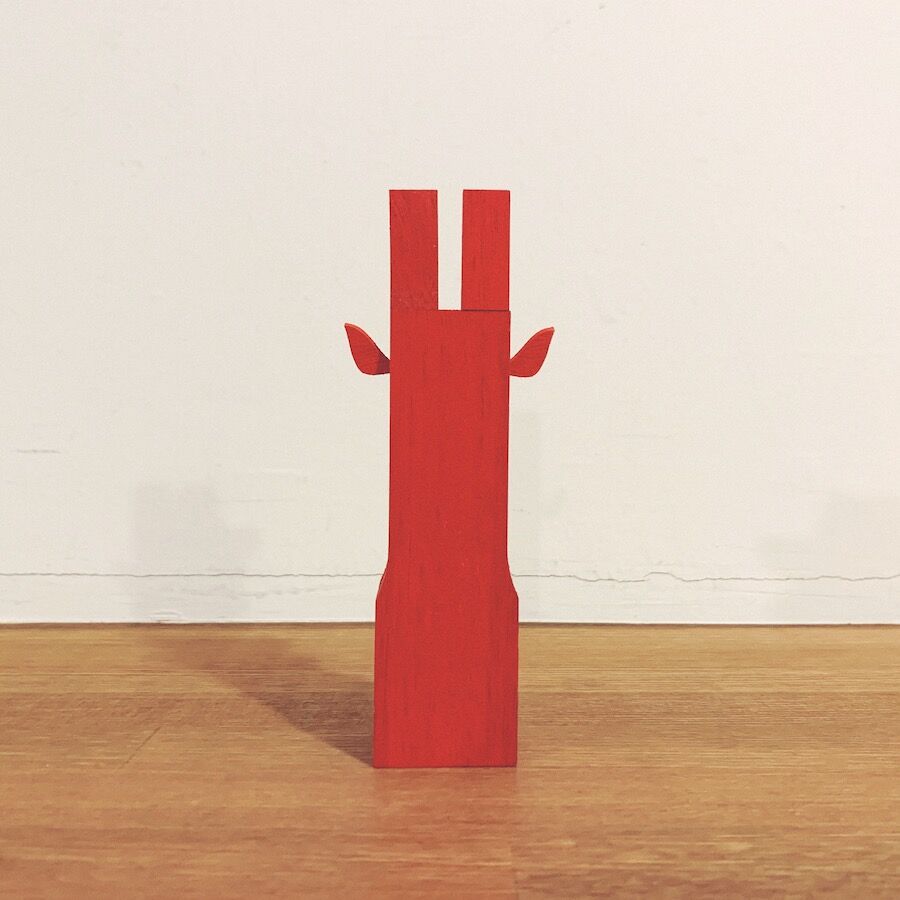 アトリエニキティキ トラウファー社　木彫人形　うし（中）　赤ぶち　新品未使用 アトリエニキティキ トラウファー社 木彫人形 うし（中） 赤ぶち 新品