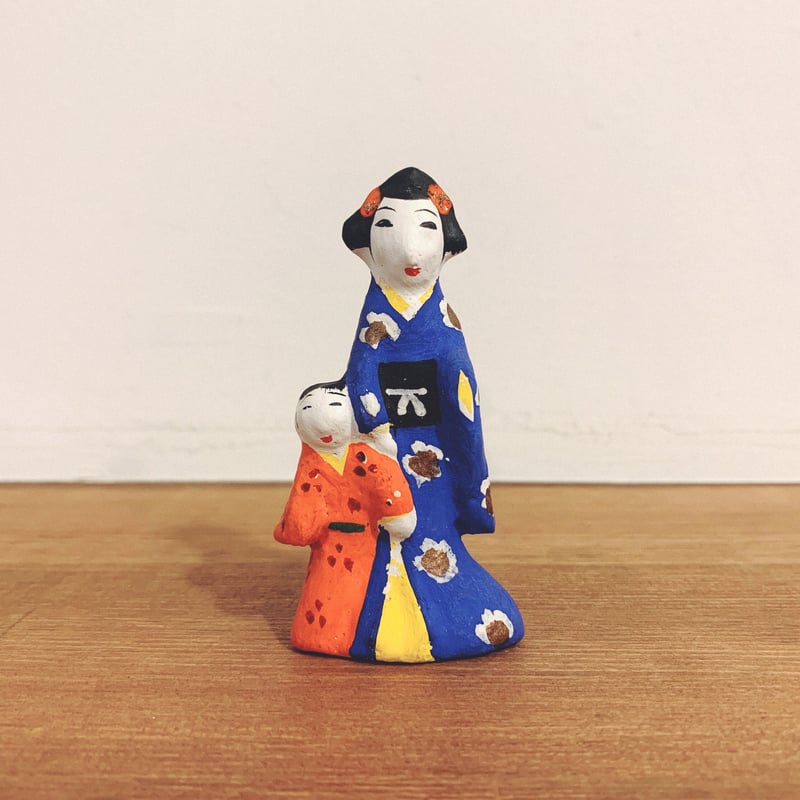 酒田土人形の『子連れ 2』 | 象々の郷土玩具
