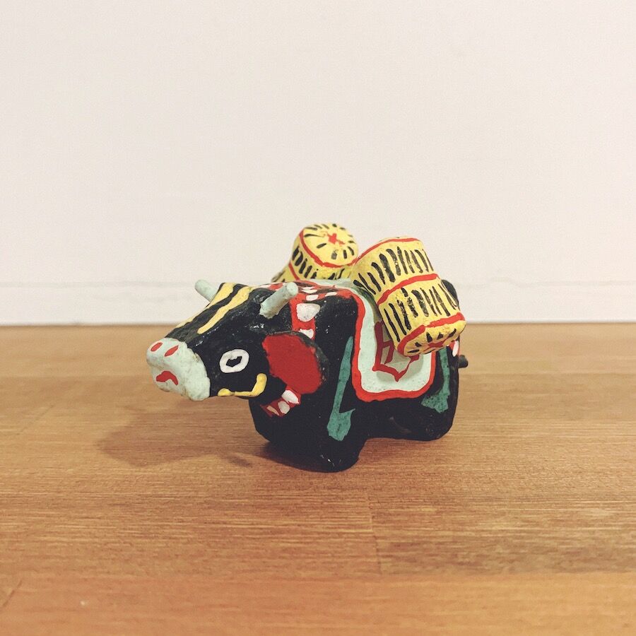 牛の乗り物 松江ねりもの『俵牛』 | 象々の郷土玩具