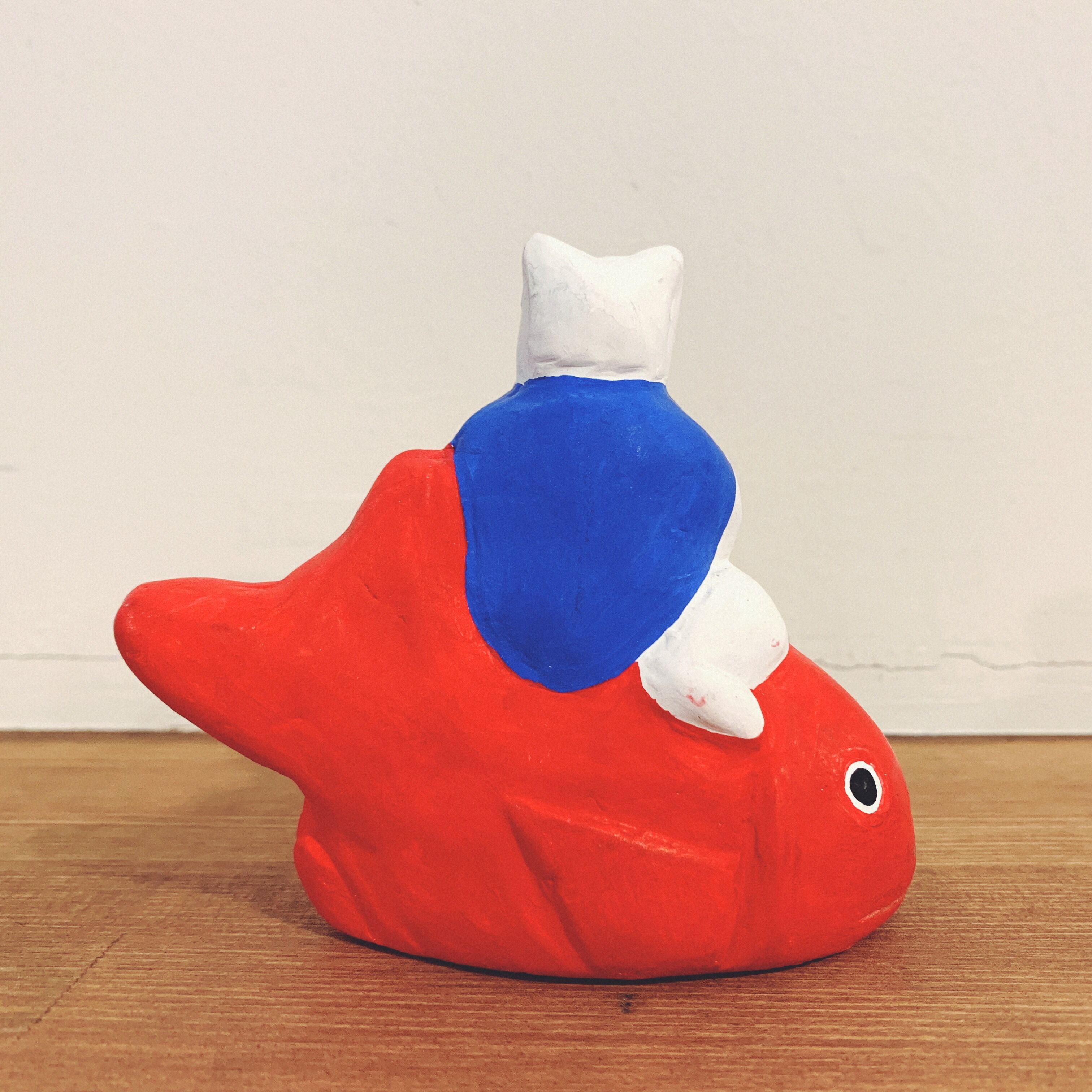 江口土人形『鯛乗り猫』 | 象々の郷土玩具