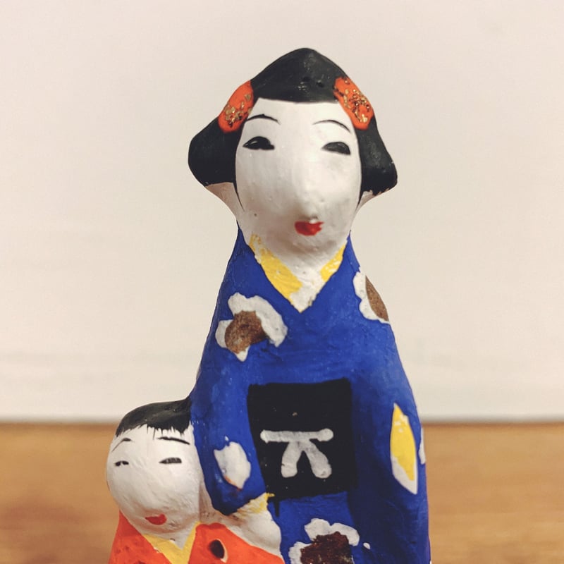 酒田土人形の『子連れ 2』 | 象々の郷土玩具