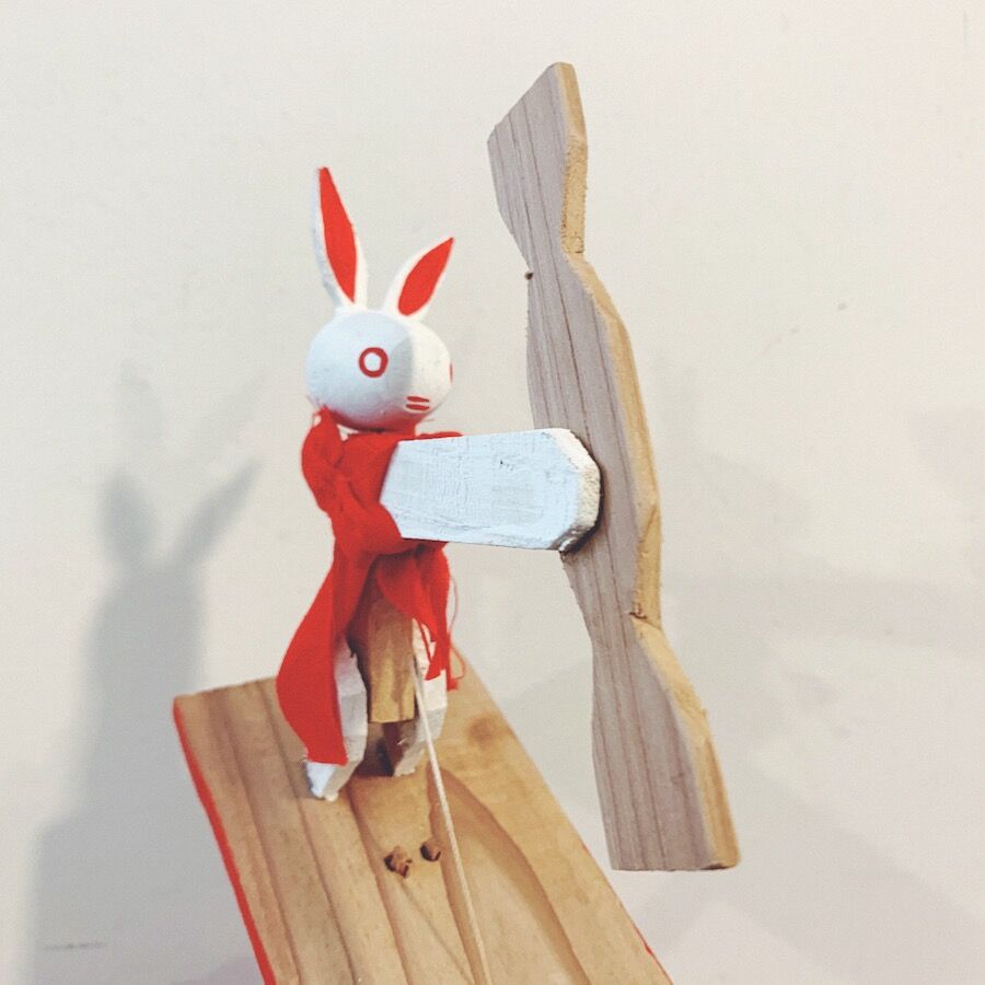 名古屋の糸からくり玩具『餅搗き兎』 | 象々の郷土玩具