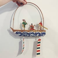 ロシア・木製からくり玩具『ついばむ鶏(円盤型)』 | 象々の郷土玩具