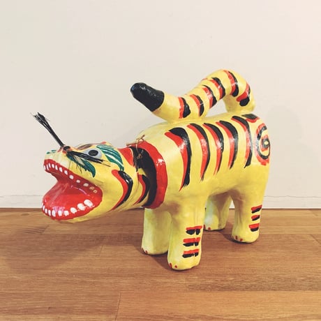 首振り虎 | STORES