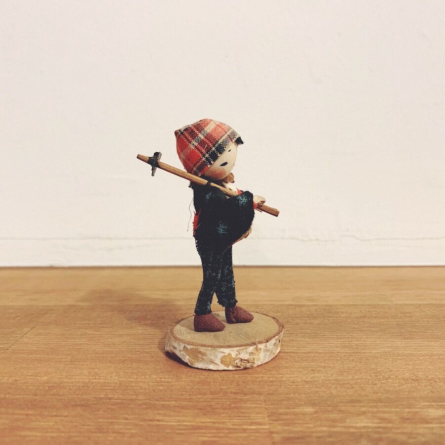 昭和レトロの農民人形『野良着の少女』 | 象々の郷土玩具