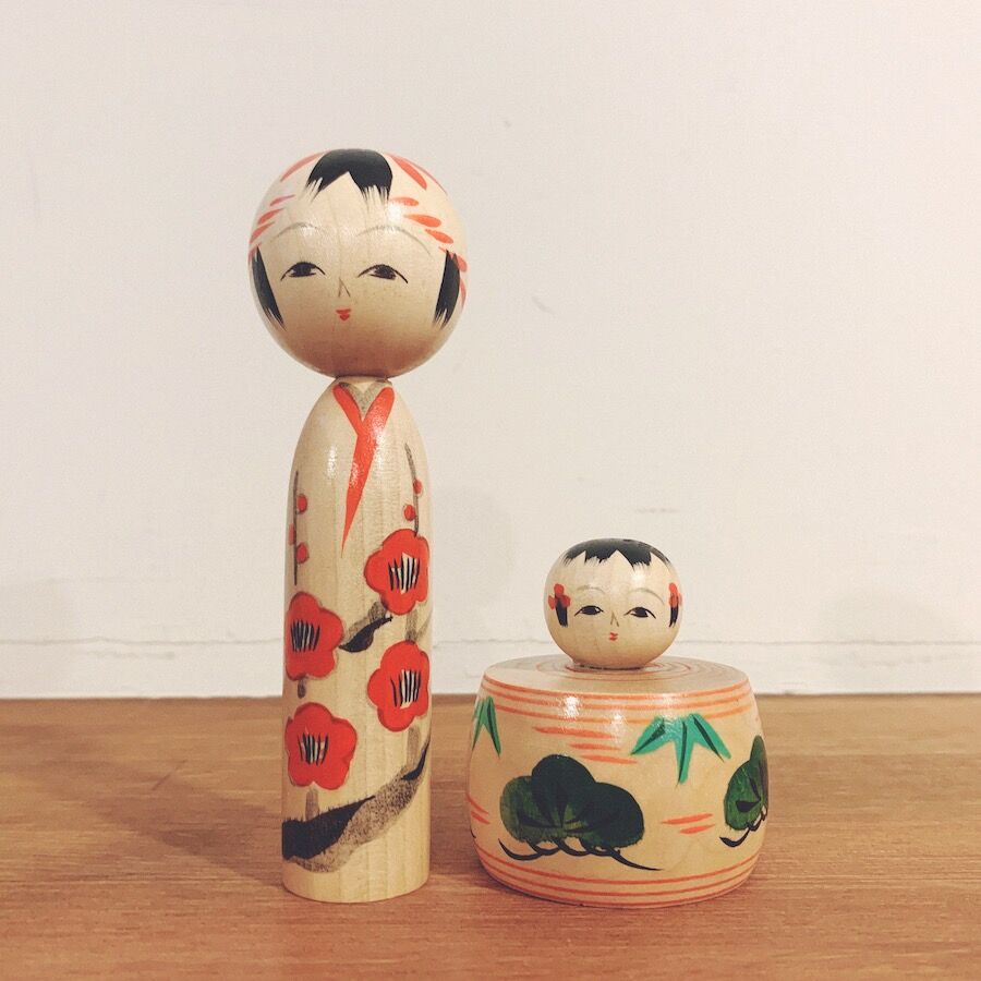年賀こけし5円　満月消　63枚　② クリスマスとお正月こけし Christmas and new year kokeshi doll