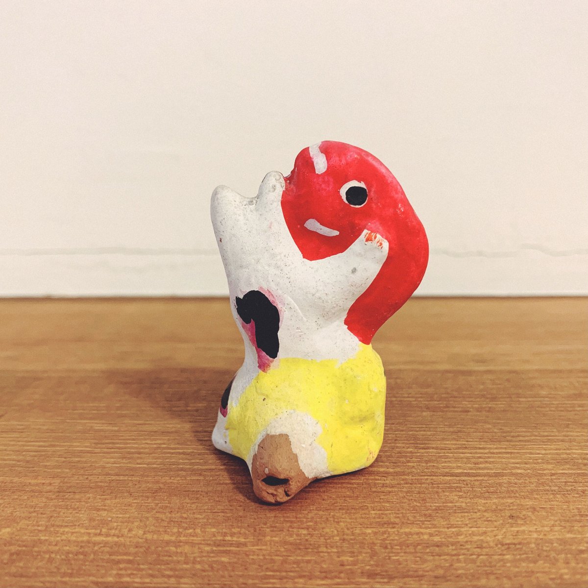 701B 江戸～明治 土人形 猫抱き 白黒猫の尻尾が茶トラ 郷土玩具 高さ15㎝ 701B 江戸～明治 土人形 猫抱き 白黒猫の尻尾が茶トラ 郷土玩具