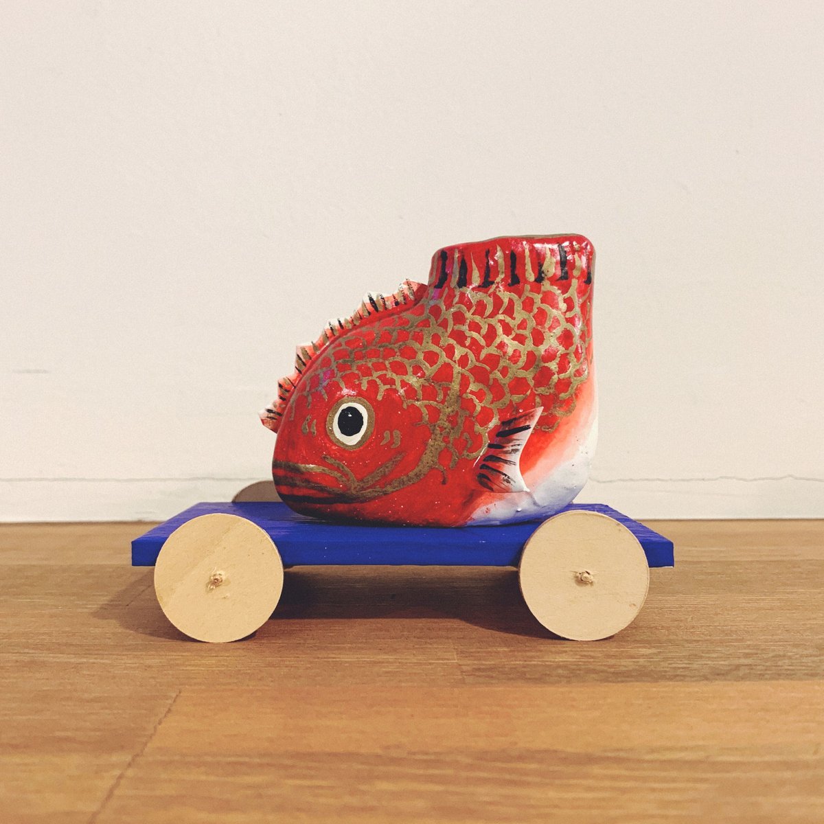 浜松張子・二橋加代の『鯛車』 | 象々の郷土玩具