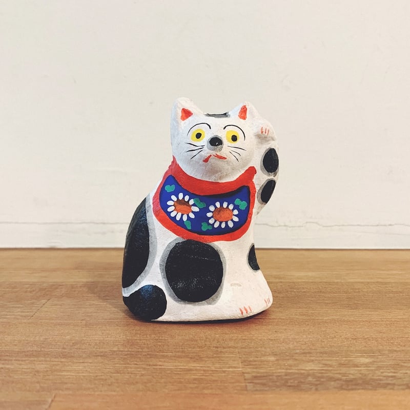 芝原土人形『招き猫』 | 象々の郷土玩具