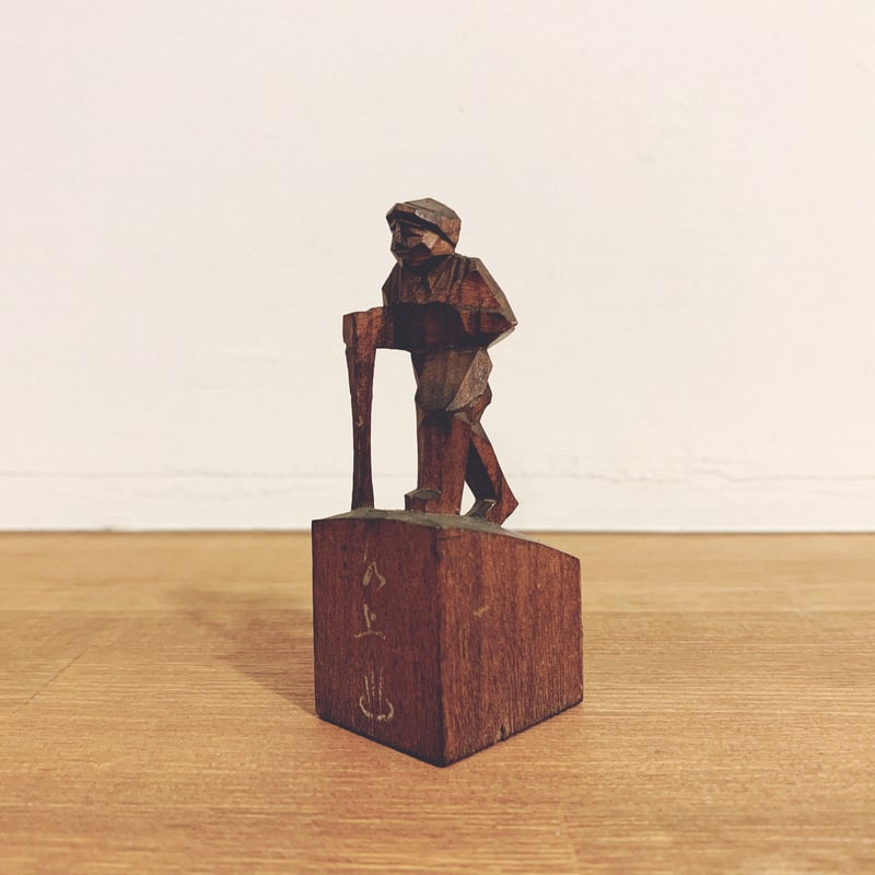 古作・農民美術『登山(1人)』 | 象々の郷土玩具