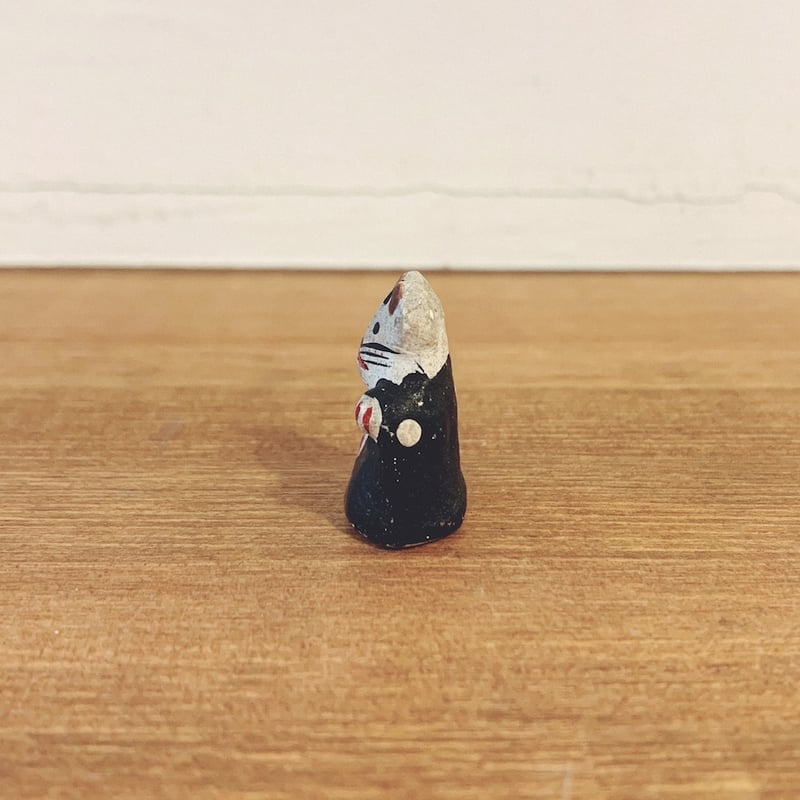 戦前の住吉人形『初辰猫・左手』(羽織) | 象々の郷土玩具