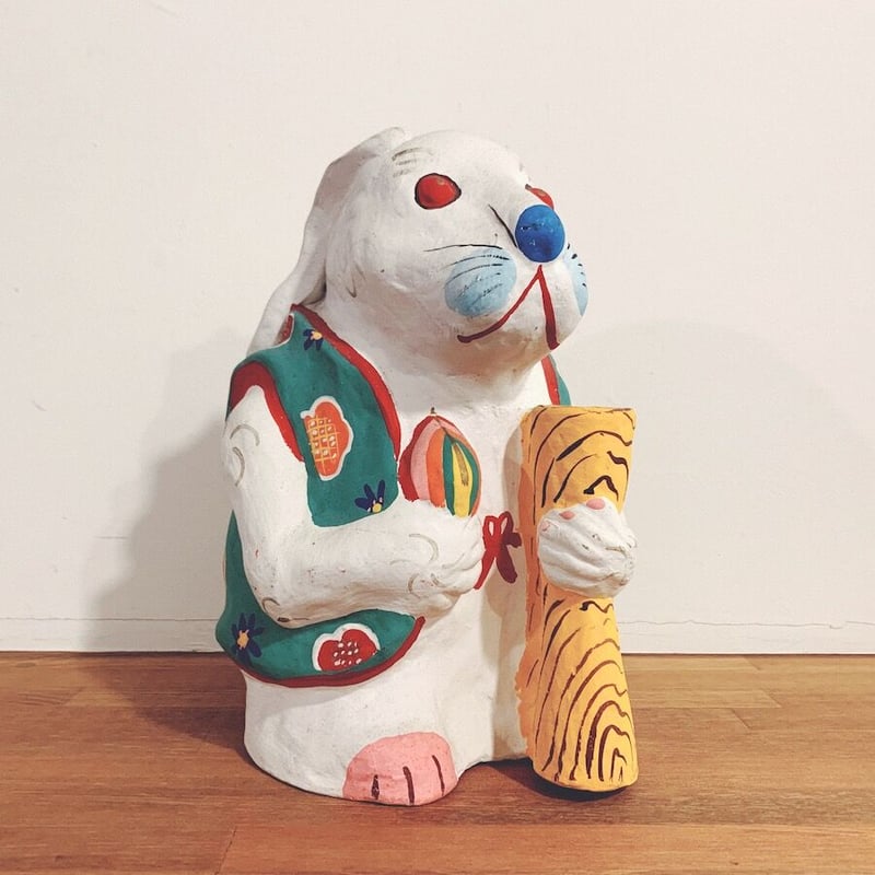香泉人形『杵持ちうさぎ』 | 象々の郷土玩具