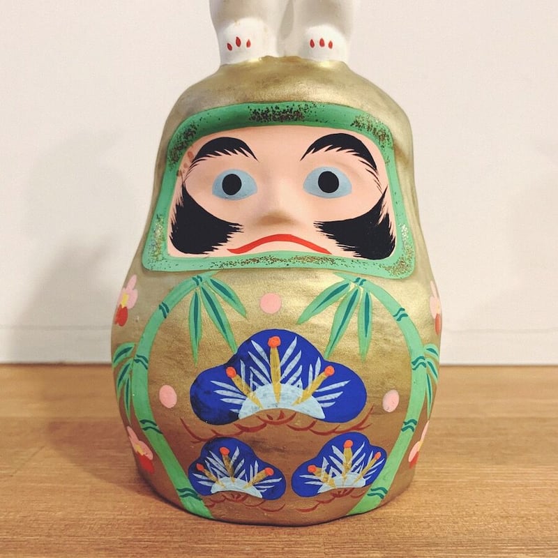 市原土人形・後藤久美の『だるま乗りうさぎ』 | 象々の郷土玩具