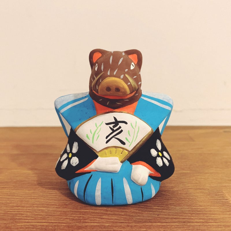 会津・中湯川人形『扇持ち・亥』 | 象々の郷土玩具