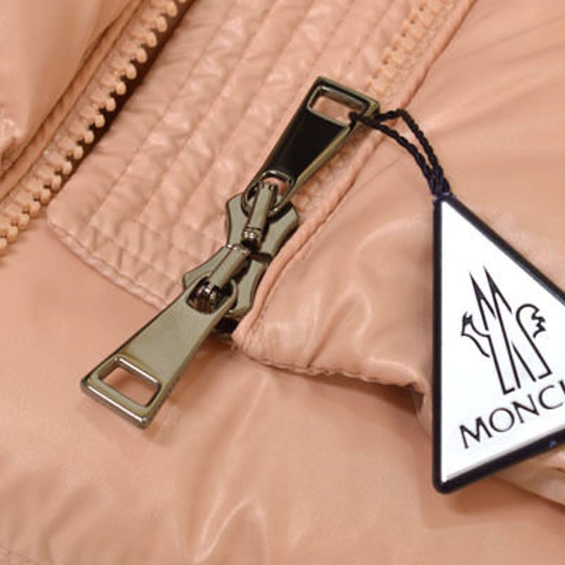Moncler【モンクレール】レディース ダウンジャケットitmc19w504