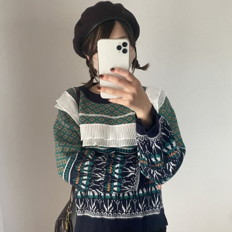 フリルニット