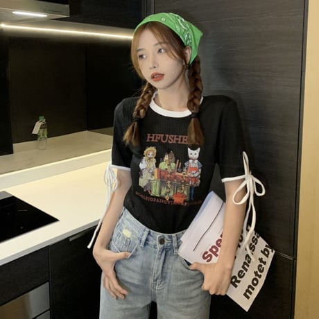 リボンTシャツ