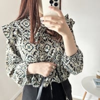 総柄 シフォンシャツ