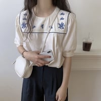 ラウンドネックシャツ