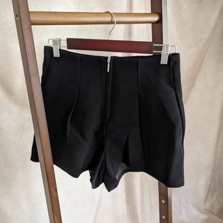 ショートパンツ