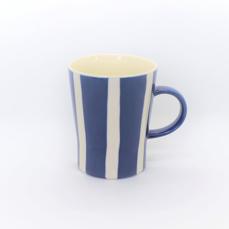 陶器製の丸型容器 黒と茶色のストライプ 陶器製の丸型容器 黒と茶色のストライプ