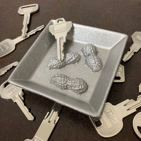 Aluminum ピーナッツインセンストレイ