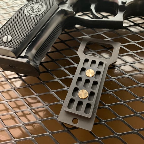 Bel Cielo 真鍮製 GUN GRIP BOTTLE OPENER  ブラック