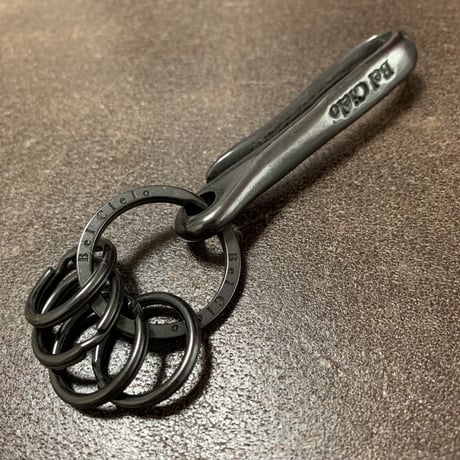【アウトレット】Bel Cielo 真鍮製　ラージロゴフック&リングキーホルダー　プレミアムブラック　BLF20