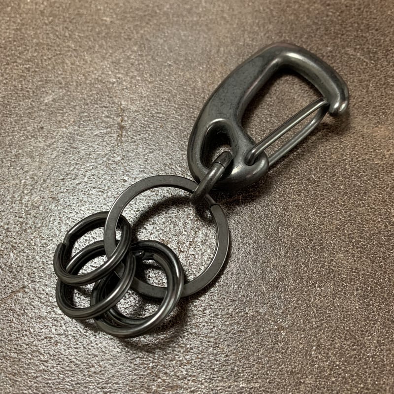 Bel Cielo 真鍮製 カラビナ&ロゴリングキーホルダー ブラック