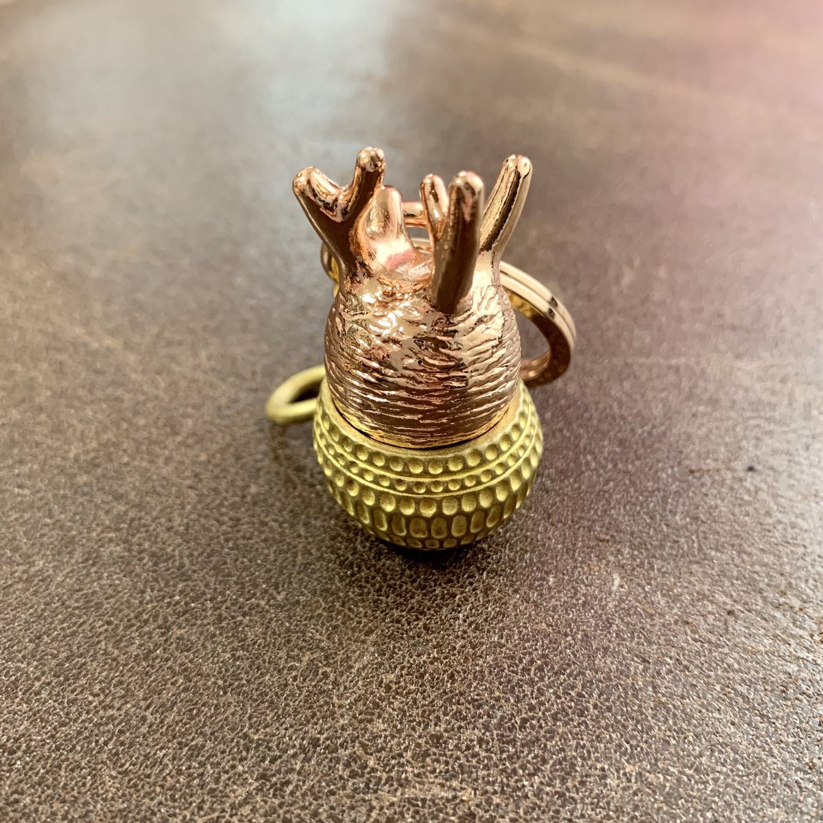 Bel Cielo 真鍮製 グラキリスチャーム