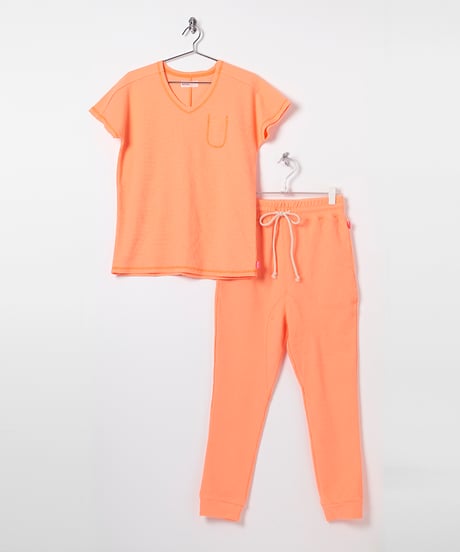 2442/ WIDE V-NECK T-SHIRTS