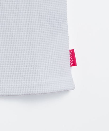 WIDE V-NECK T-SHIRTS