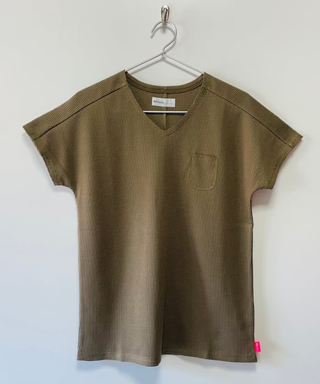 2612/ EASY POCKET V-NECK T-SHIRTS