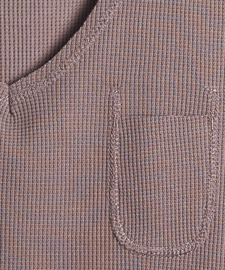 V-NECK T-SHIRTS