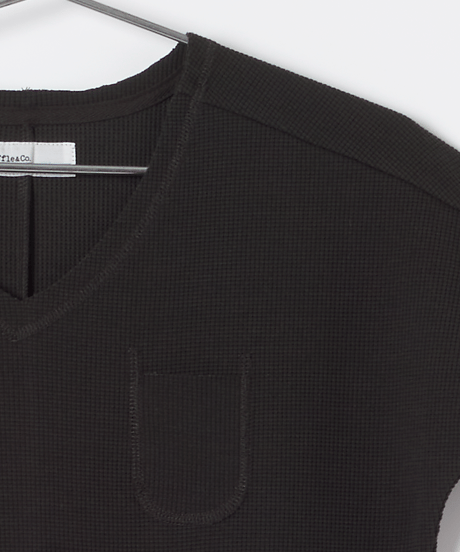 2442/ WIDE V-NECK T-SHIRTS