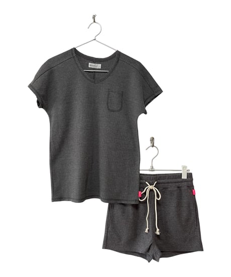 2612/ EASY POCKET V-NECK T-SHIRTS